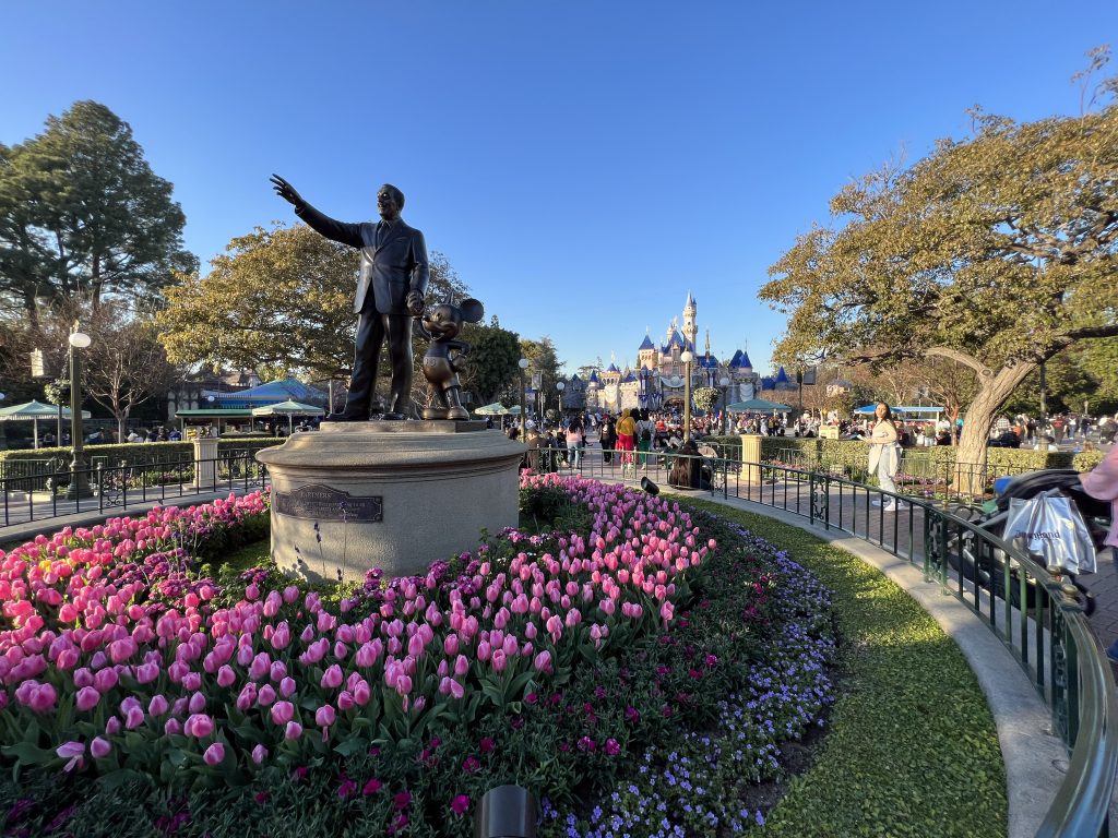 Disneyland vs California Adventure - entrance to Disneyland